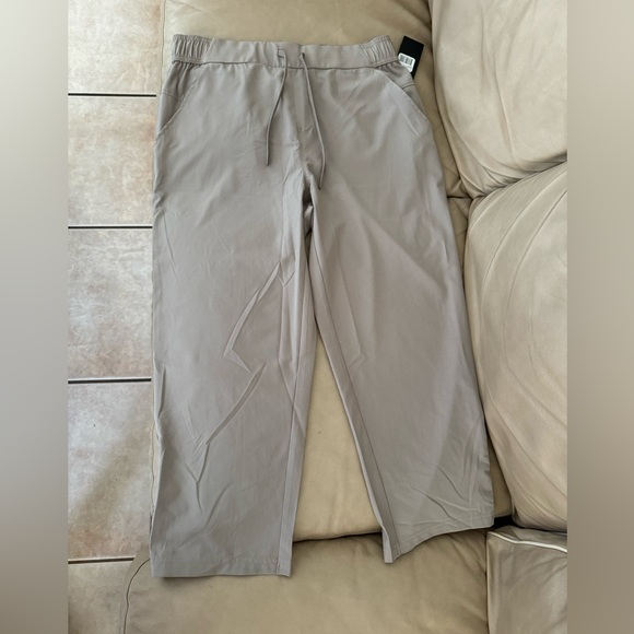 Eddie Bauer Women's Rapids Capri in CINDER. MSRP $64 - Picture 4 of 17
